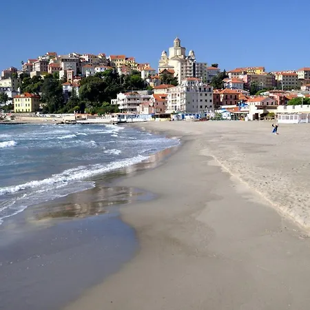 5 Mins From And 1 Min From Center - Porto Appartement Imperia