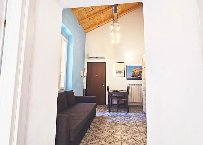 5 Mins From And 1 Min From Center - Porto Imperia